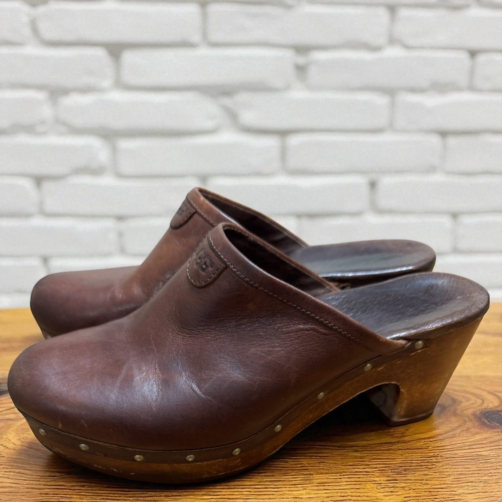 Brown Leather Women's Clogs